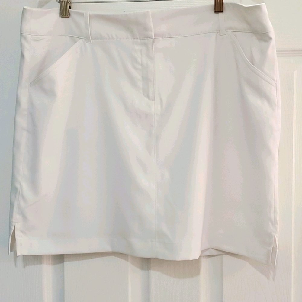 CALLAWAY OPTI SHIELD WHITE SKORT NWOT